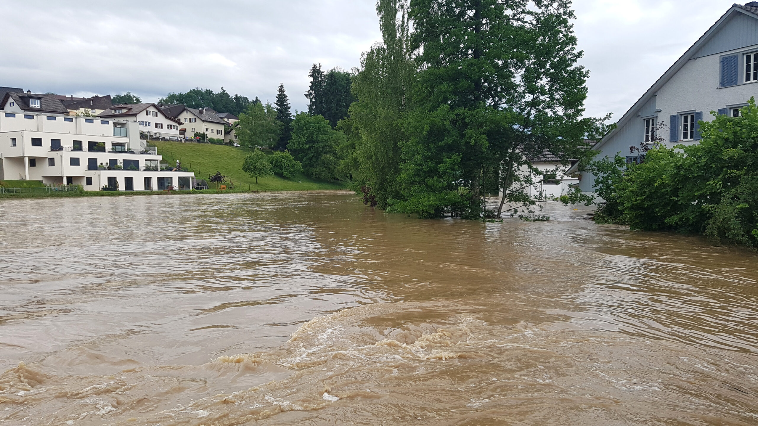 Das Nächste Unwetter Rollt Auf Den Aargau Zu – Dabei Sind Die Schäden ...